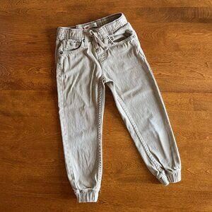 Levi's khaki joggers 5